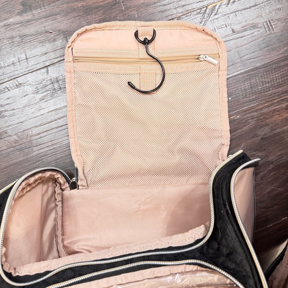 BAGSMART Quilted Black Travel Bag - Picture 6 of 11